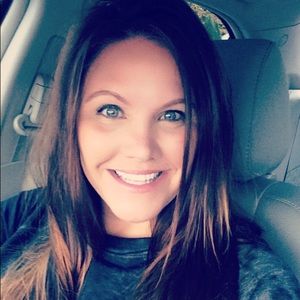 Meet your Posher, Jillian